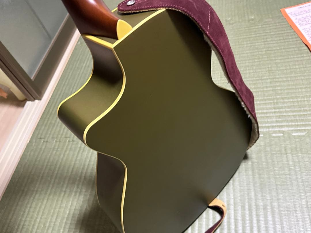 fender エレアコ、Newporter Player オリーブサテン　美品