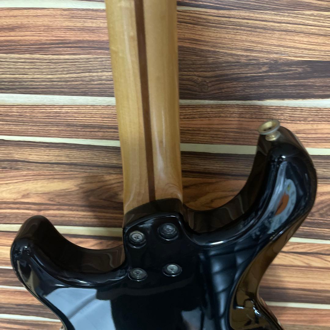 フェルナンデス　ストラト