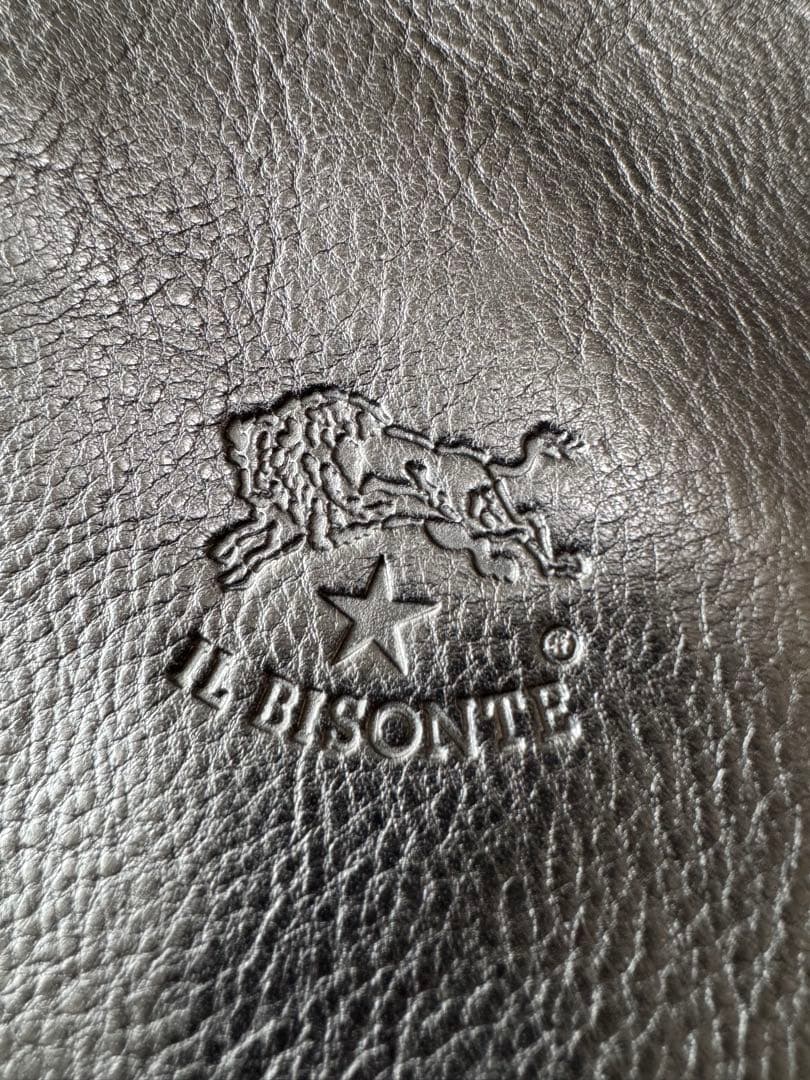 【美品】イルビゾンテ IL BISONTE ショルダーバッグ ロゴ型押し 本革