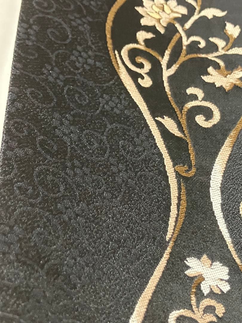 袋帯 六通柄 正絹 立涌風の花唐草文 葡萄の地紋 未使用 イ6513