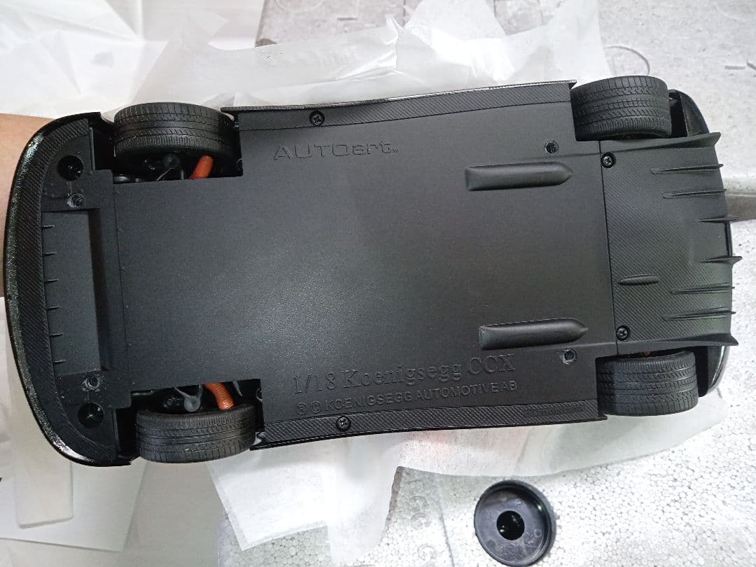 オートアート 1/18 ケーニグセグCCX 黒 ミニカー