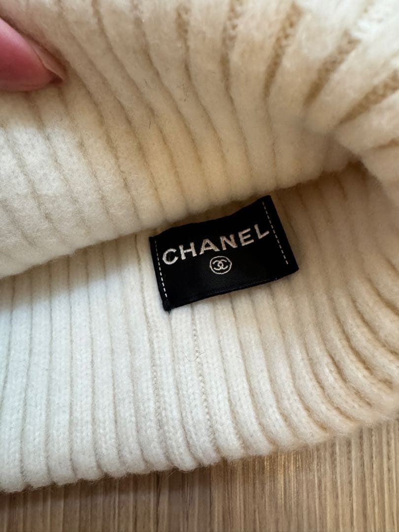 明日花キララちゃん着用色違いCHANELシャネルニット帽カシミアホワイト
