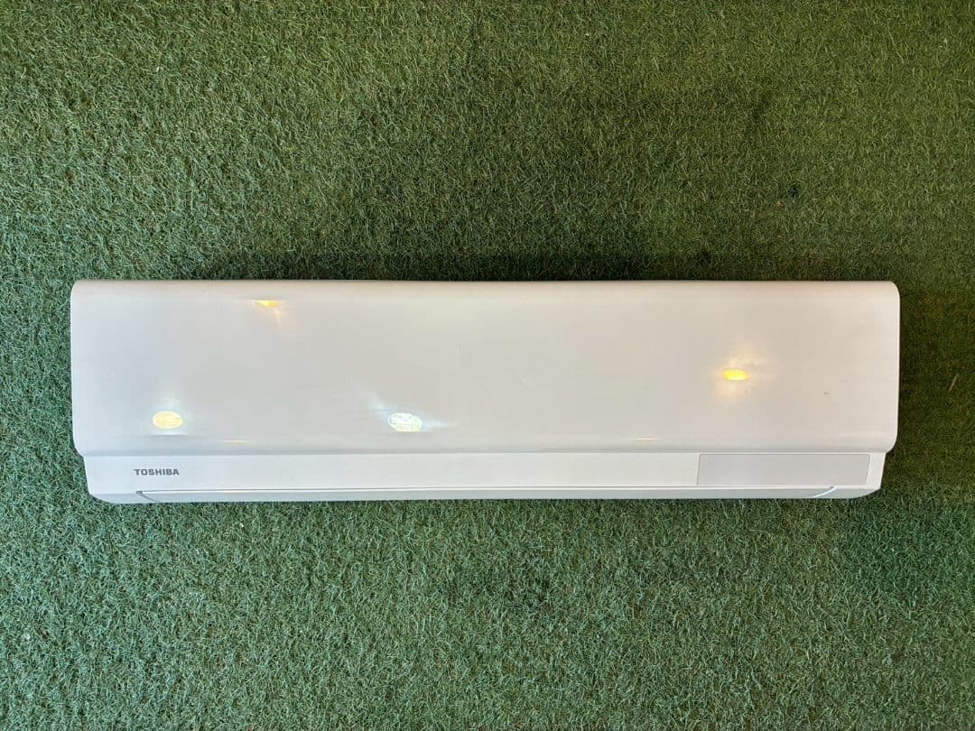 2085 東芝【RAS-K221M (W)】2024年製 6畳 エアコン 中古