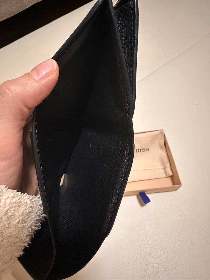 ルイヴィトン　ポルトフォイユ・ヴィクトリーヌ　ミニ財布