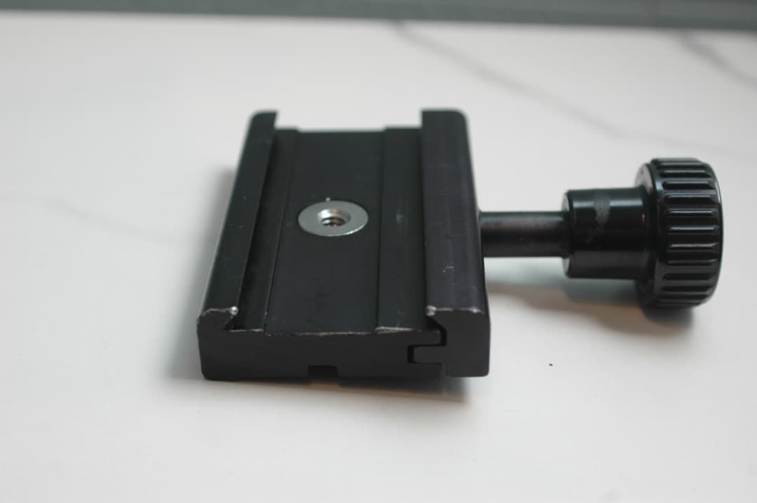 （マミヤ）Mamiya RZ67用クイックシュー