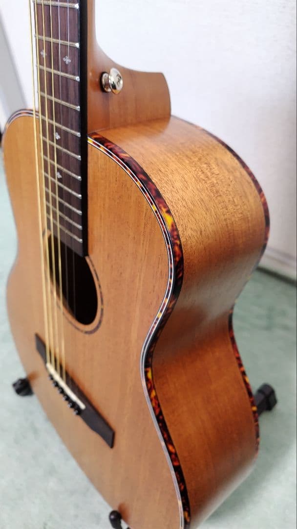 Elvis アコースティックギター マホガニー製
