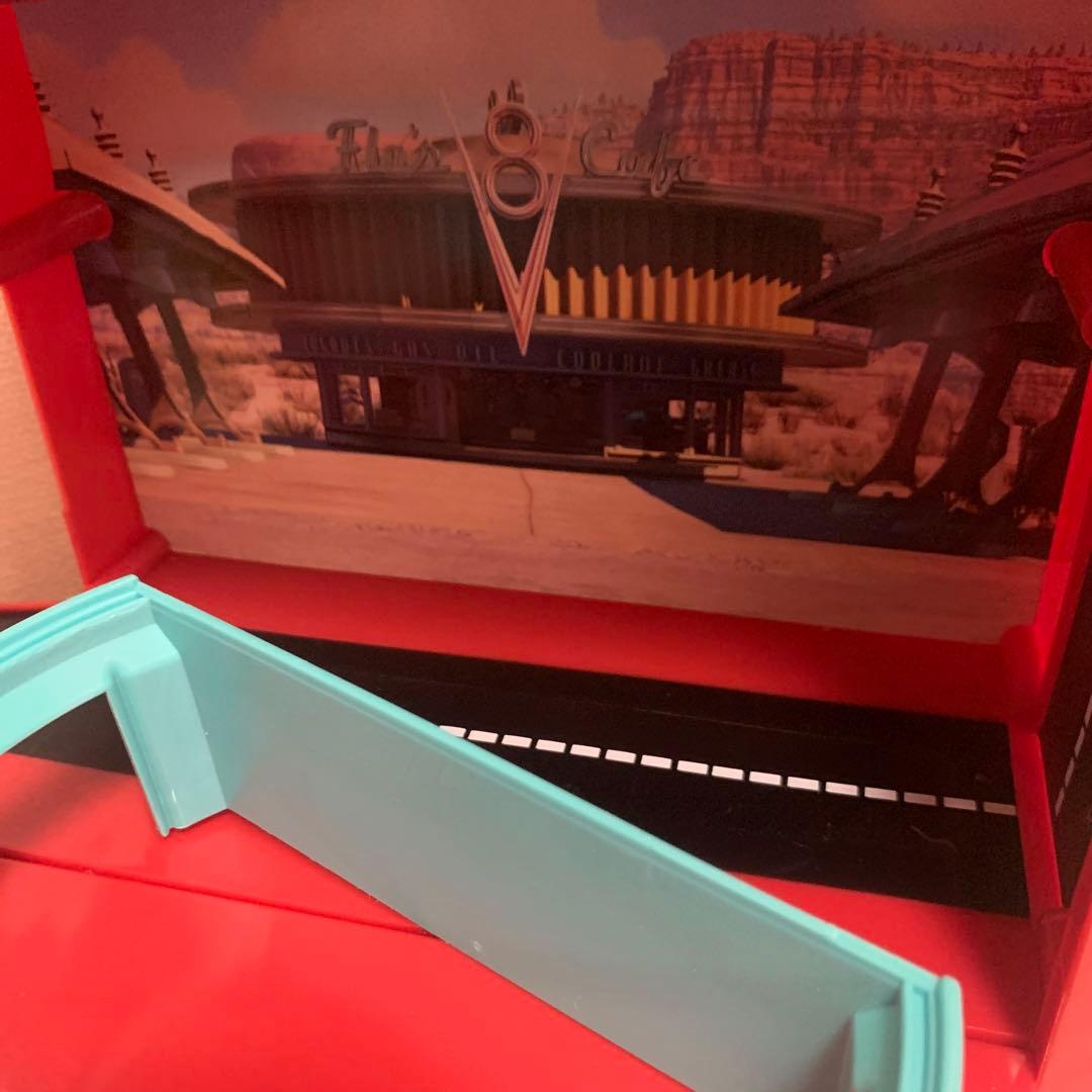 Pixar カーズ　ライトニングマックイーン レッド フロー V8カフェ セット