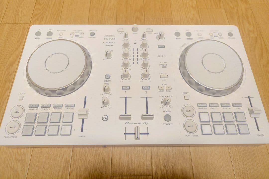 【美品】DDJ-FLX4-W 外箱・持ち運び用ケース付き