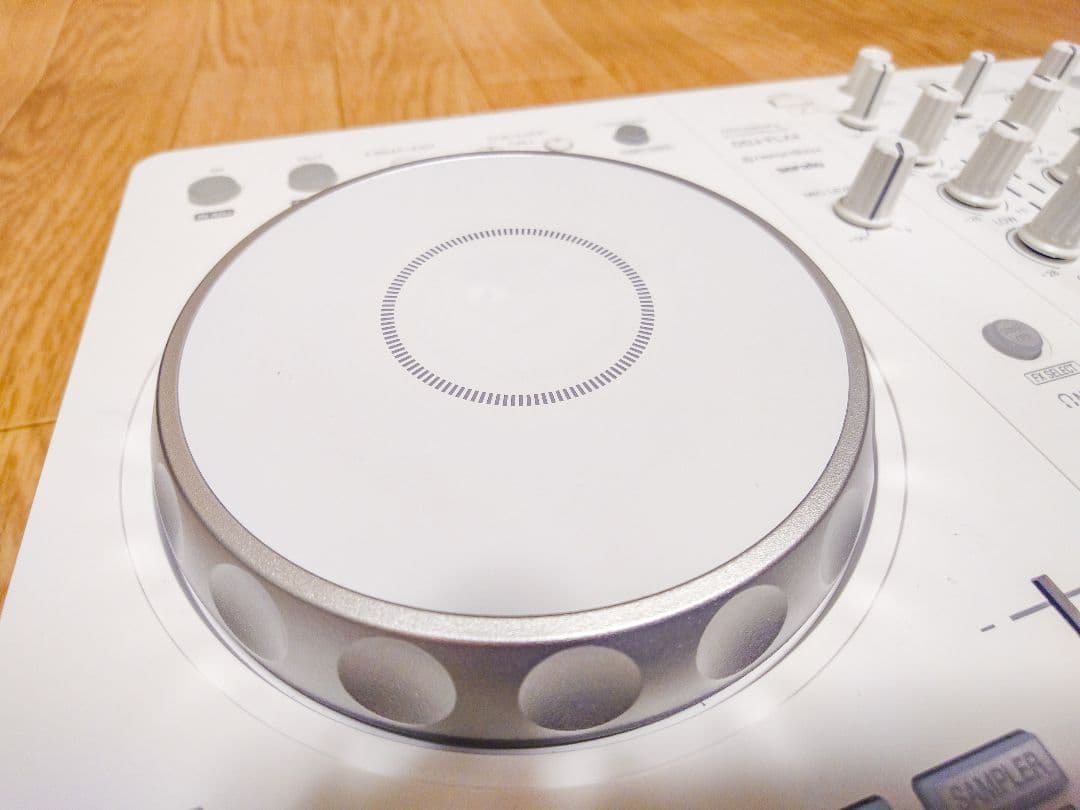 【美品】DDJ-FLX4-W 外箱・持ち運び用ケース付き