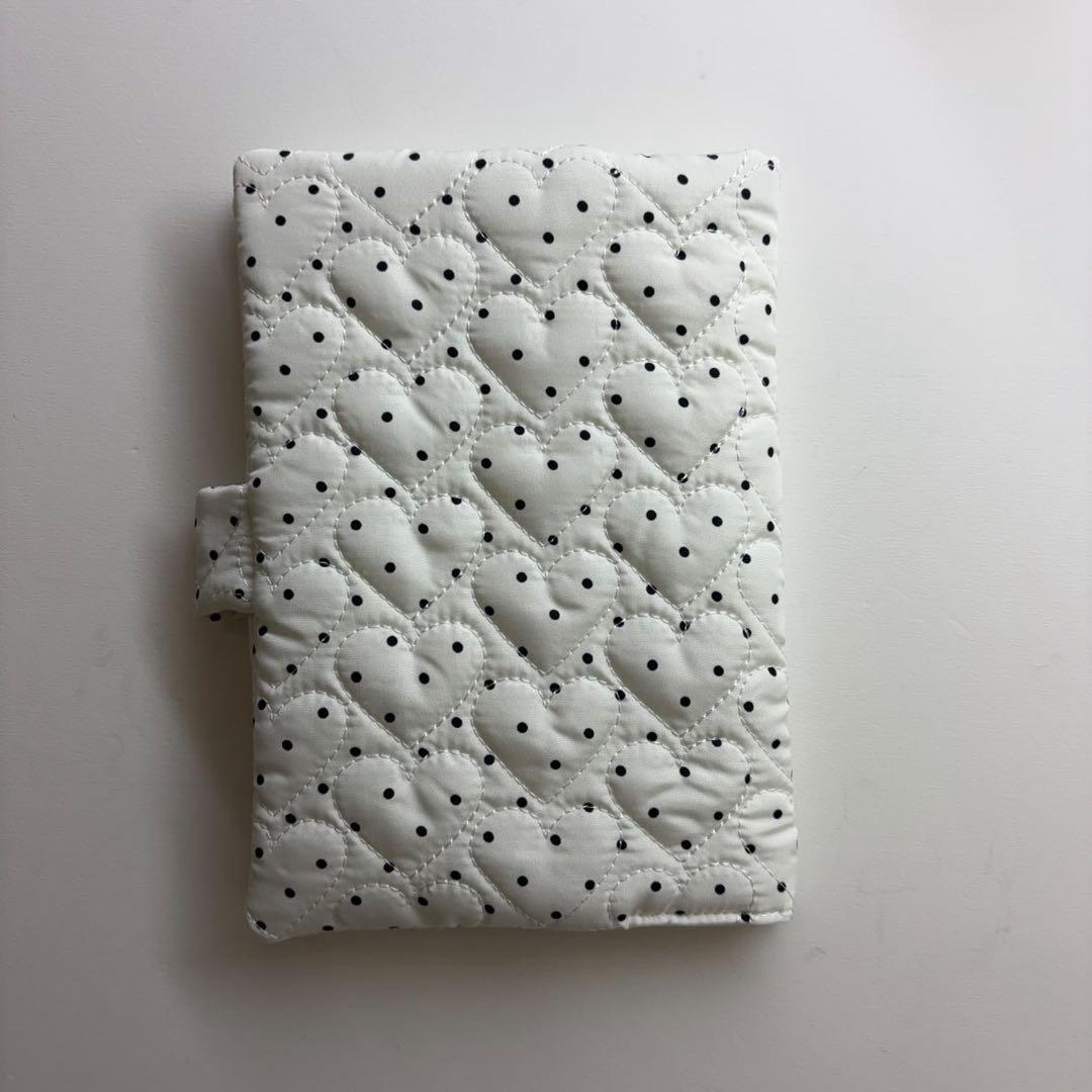 【再入荷】バインダーカバー　ハートドット　A6 韓国　貯金