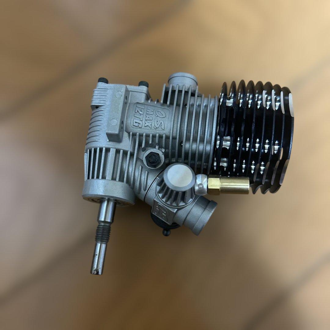 d*9様 O.S.エンジン max-12TG-2