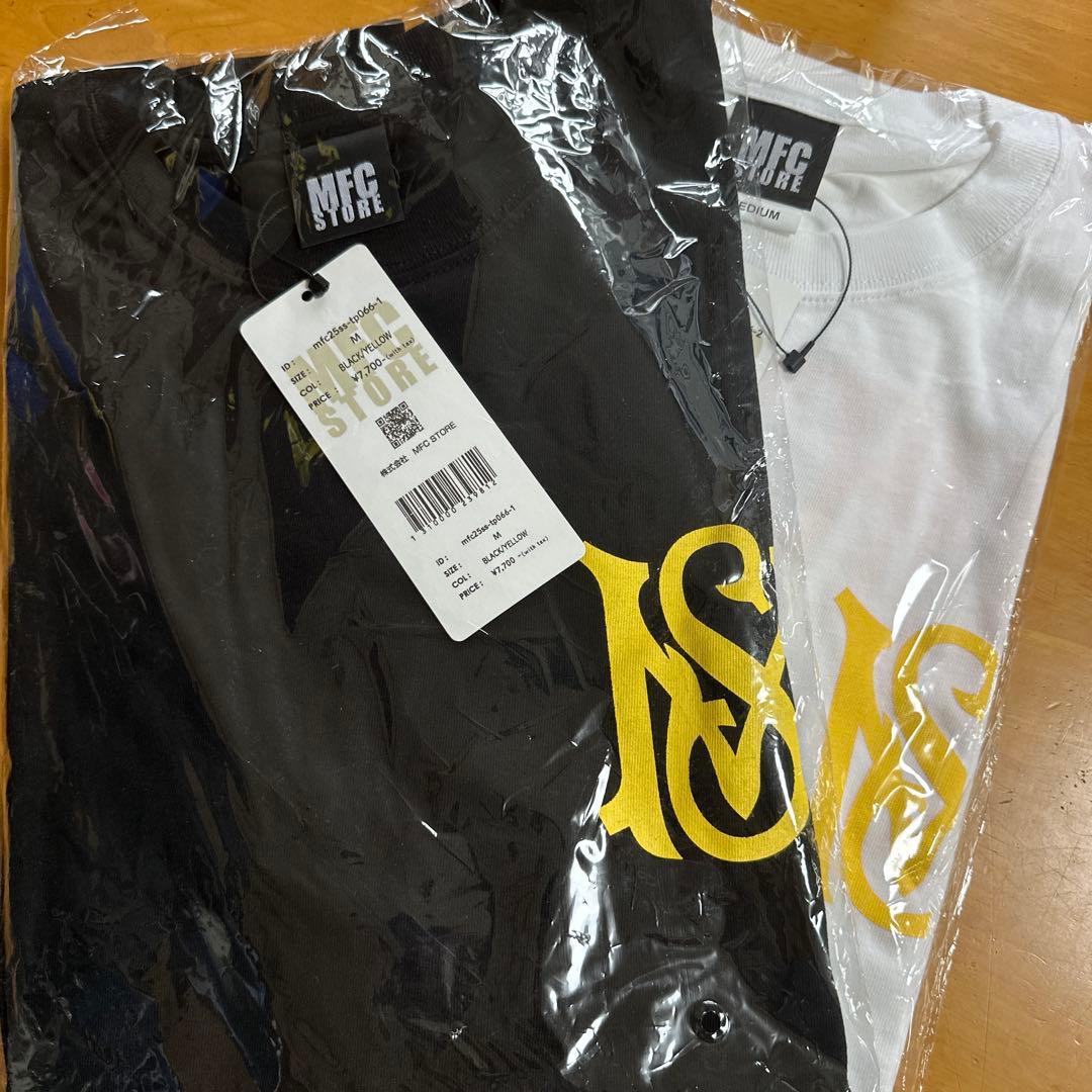 浜崎あゆみさんの大阪限定MFCシャツ 黒白セットMFG STORE MEDIUM