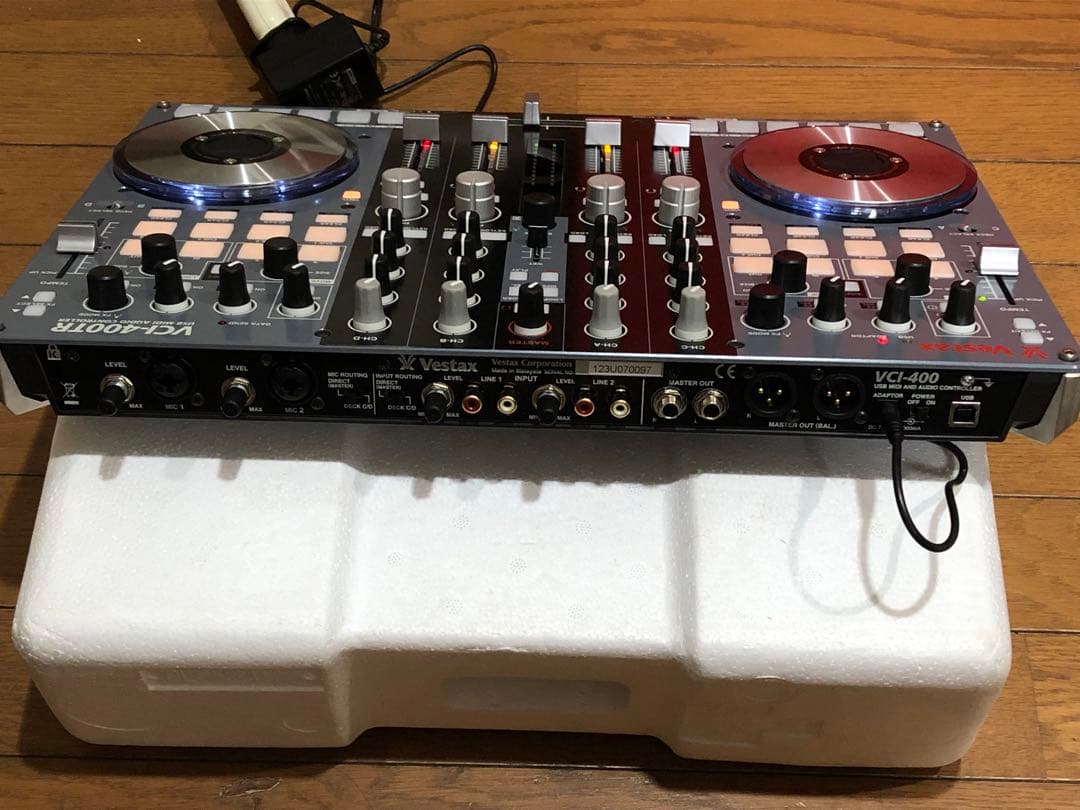 Vestax VCI-400TR DJコントローラー　新品-名機