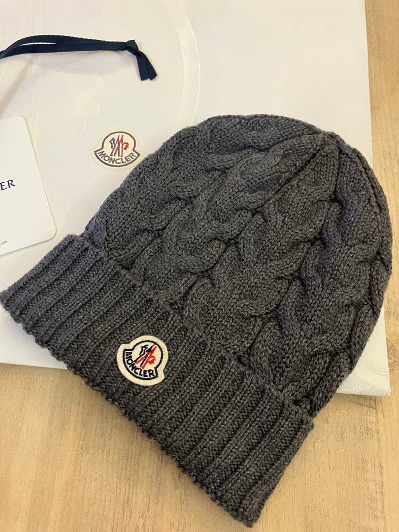 【モンクレールコード認証済】モンクレール　ビーニー　ニット帽　 MONCLER