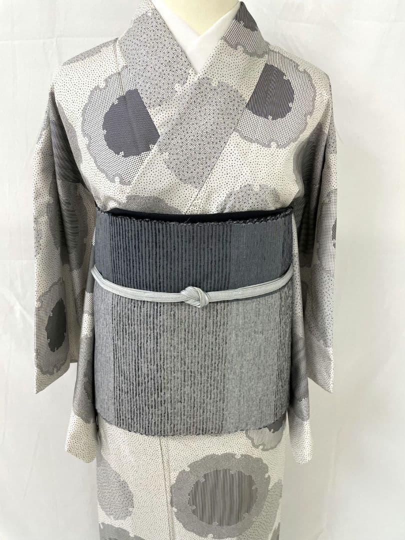 美品　正絹袷　雪輪　本場染大島紬創作小紋