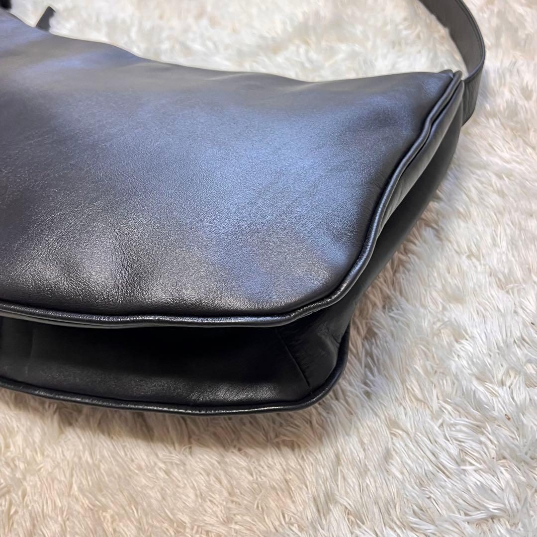 イアパピヨネ スワローマチショルダーバッグ ブラック