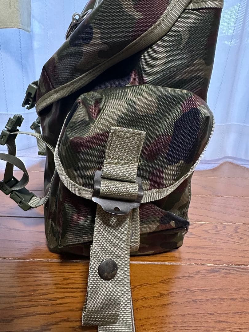 迷彩バックパック 耐久性ナイロン製 陸上自衛隊 雑嚢