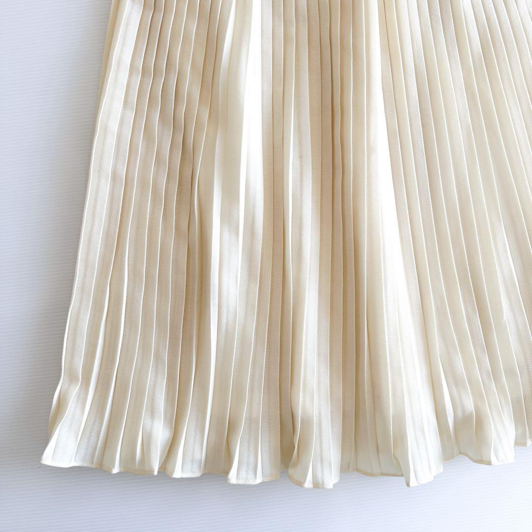 【新品タグ付き】ディオール / プリーツスカート M クリーム 未使用