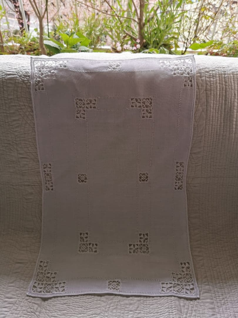 アンティークフランス/イタリア レティシアクローバー刺繍 リネンクロス ランナー