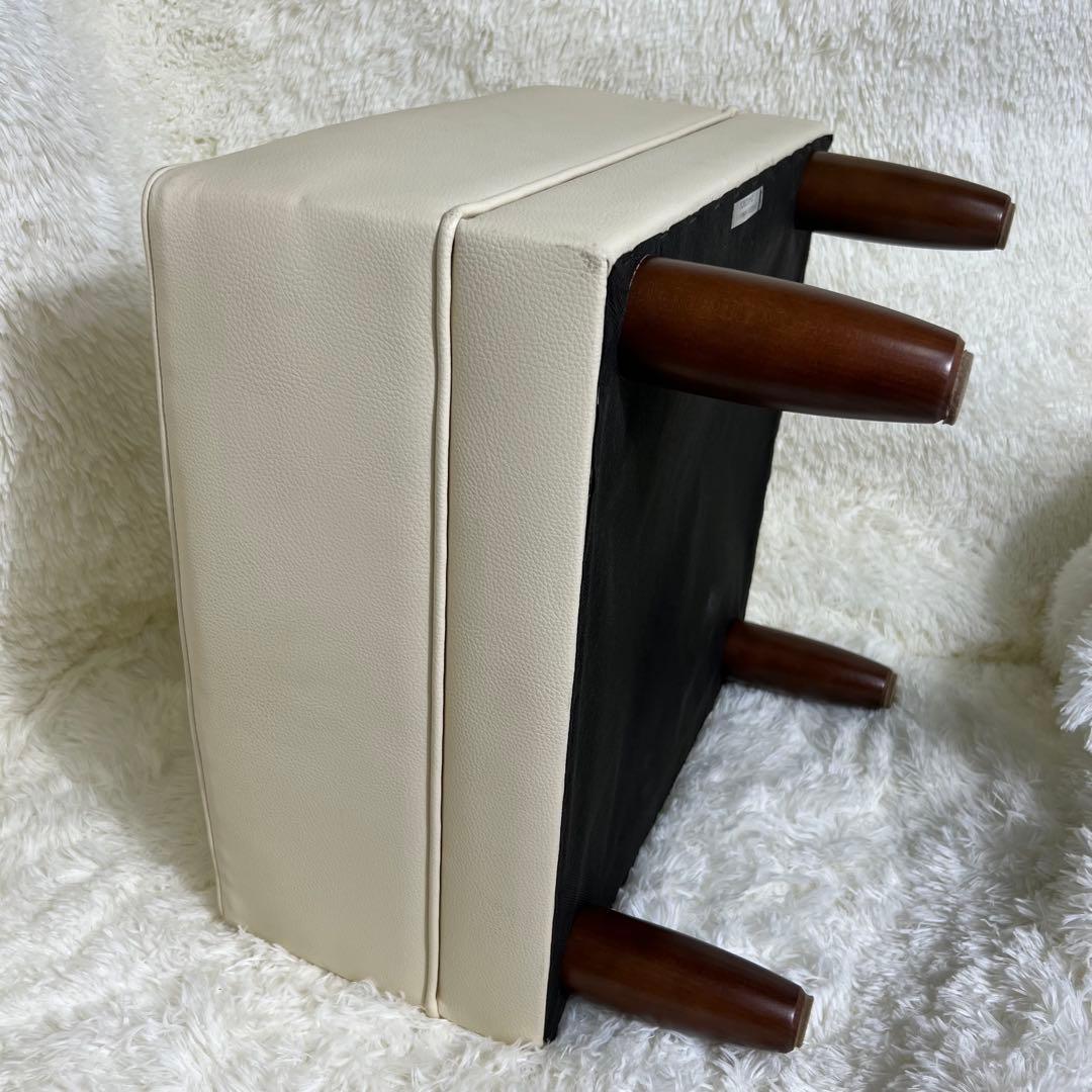 廃盤カラー karimoku カリモク60 オットマン スツール アイボリー