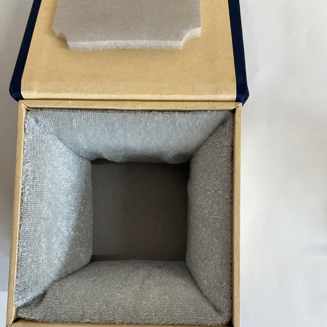 中国　水晶布袋鼻煙壷