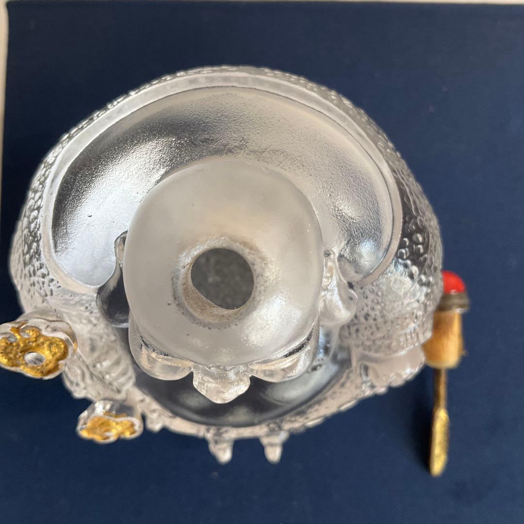 中国　水晶布袋鼻煙壷