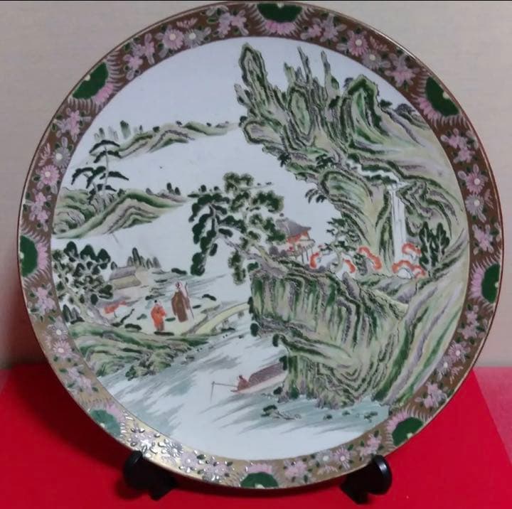 粉彩色絵風景図大清乾隆年製