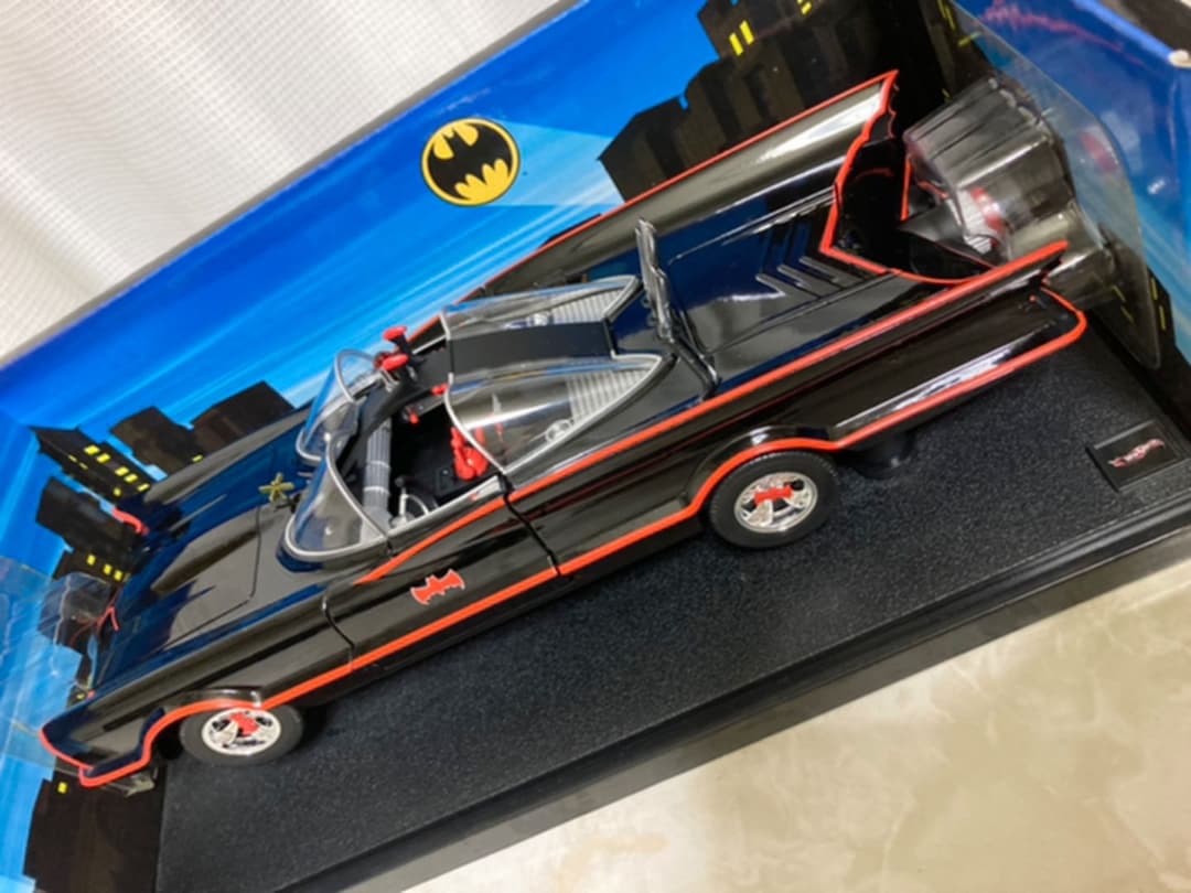 ホットウィール BATMOBILE & エアブラシハンドペイントキッズ用Tシャツ