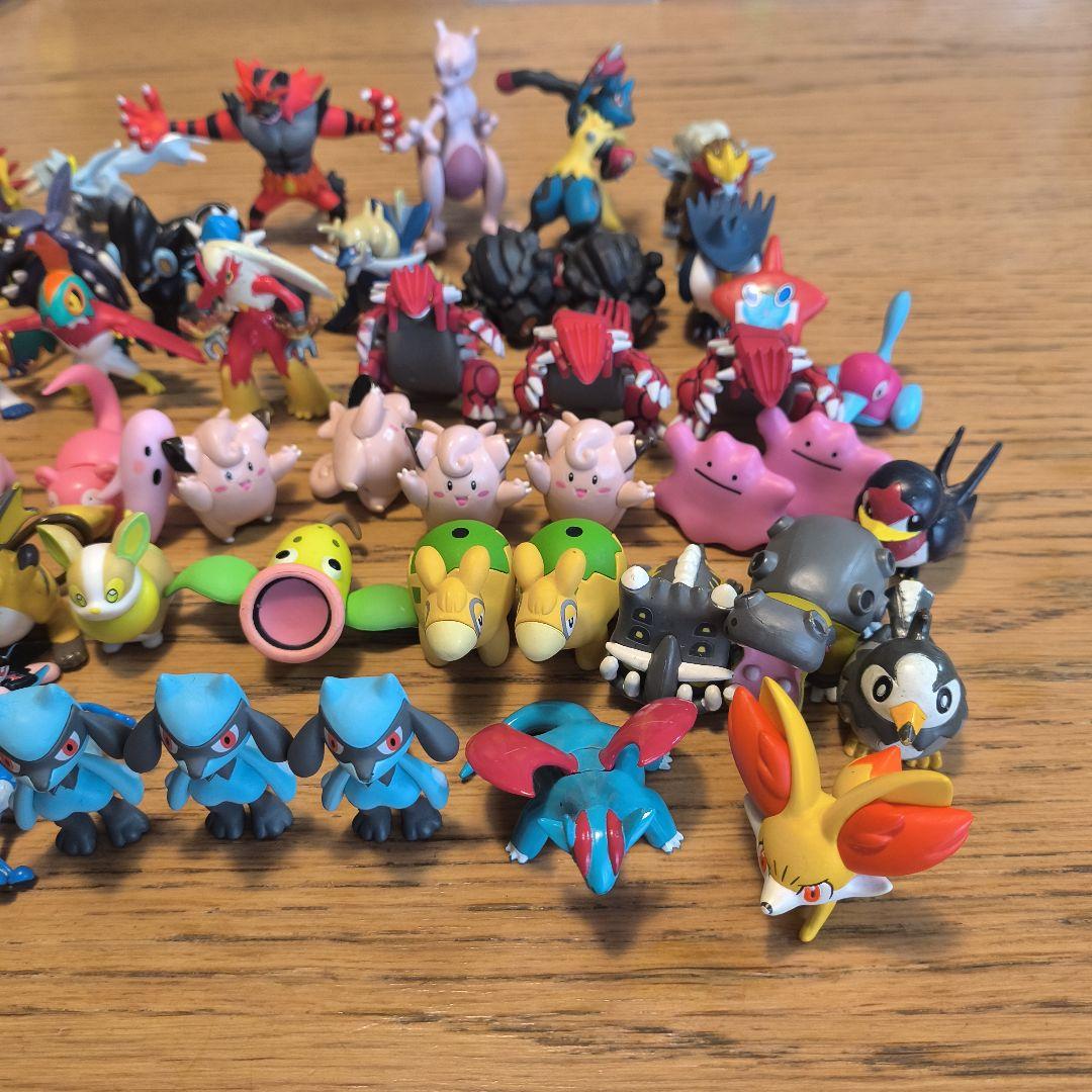 リザードン ニャース フィギュアセット　未塗装