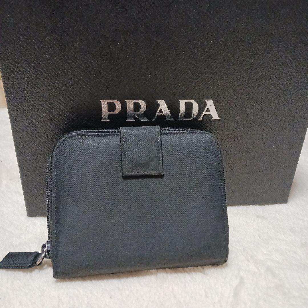 【PRADA】ラウンドジップ三角プレート テスートナイロン♡