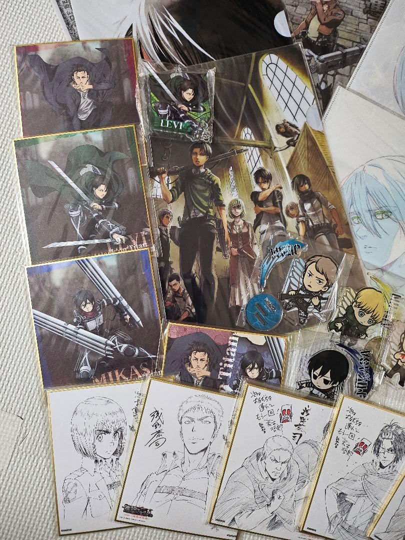 進撃の巨人 リヴァイ エレン ミカサ アルミン ジャン クリアファイル 色紙
