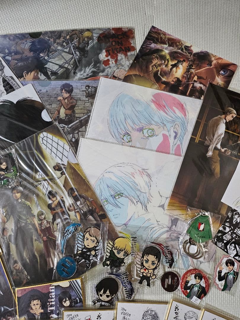 進撃の巨人 リヴァイ エレン ミカサ アルミン ジャン クリアファイル 色紙
