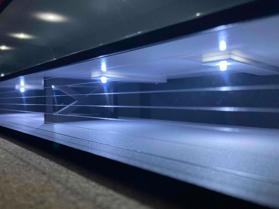 ミニカー専用ジオラマ：1/64＆1/43ショールーム＆ガレージⅠ（ワイドタイプ）