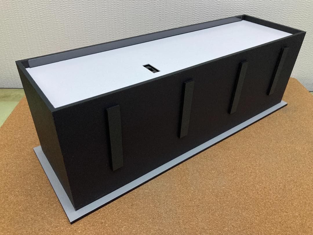 ミニカー専用ジオラマ：1/64＆1/43ショールーム＆ガレージⅠ（ワイドタイプ）