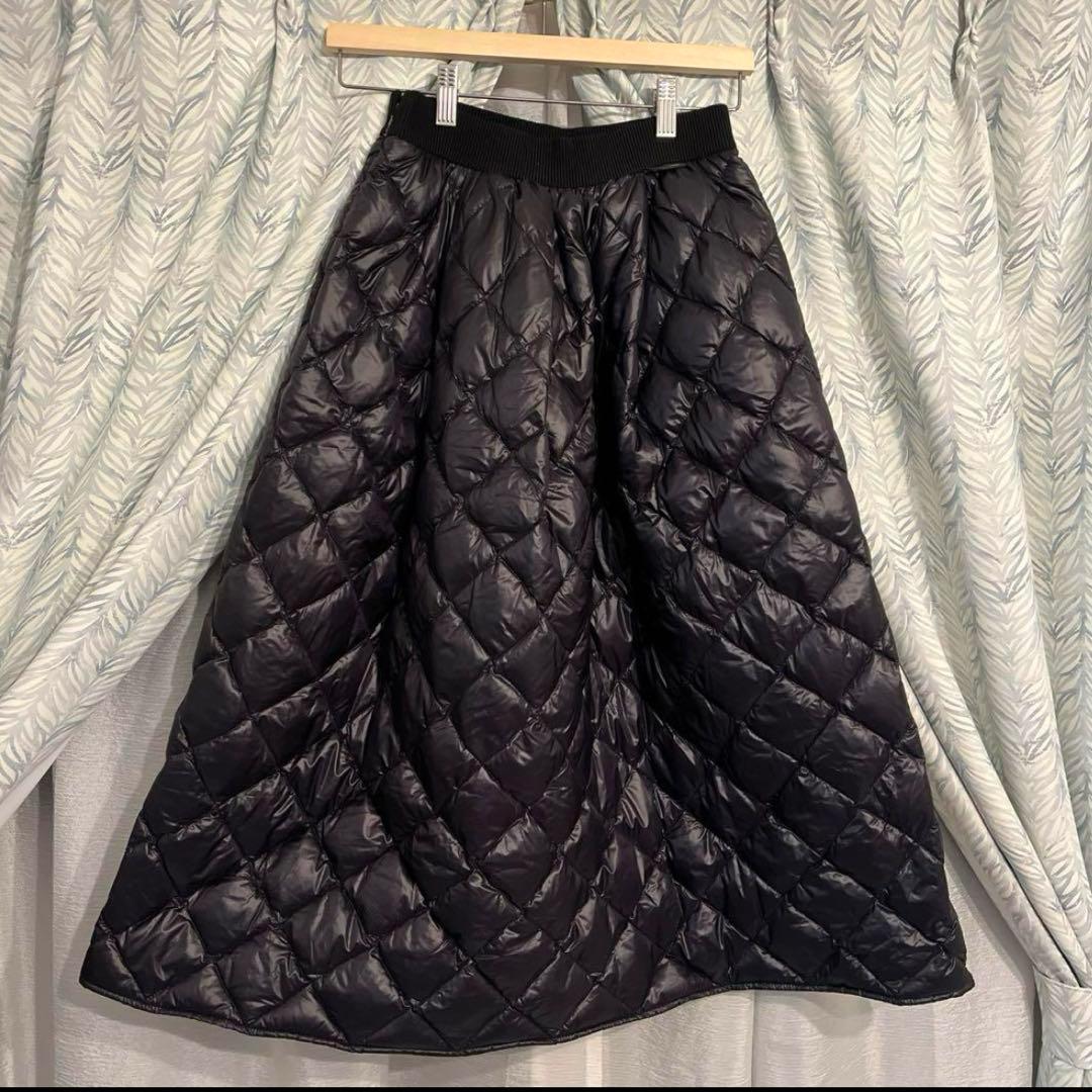 ！お値下げ中！モンクレールスカート