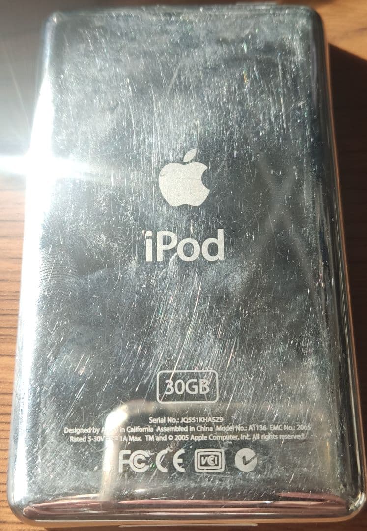 M*☆様 Apple iPod Classic 30GB MA002J　箱付き
