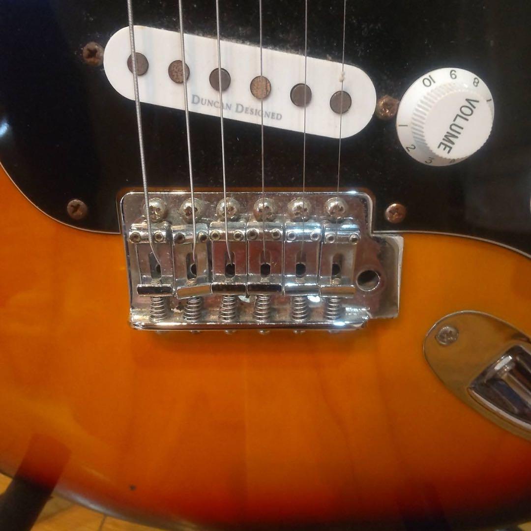 Squier ストラトキャスター サンバースト