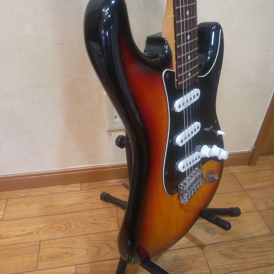 Squier ストラトキャスター サンバースト