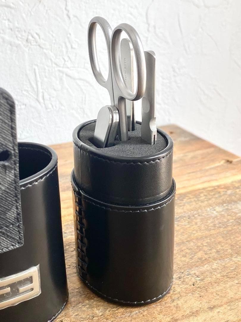 FENDI フェンディ グルーミング ネイルケアセット レザーケース付き 爪切り