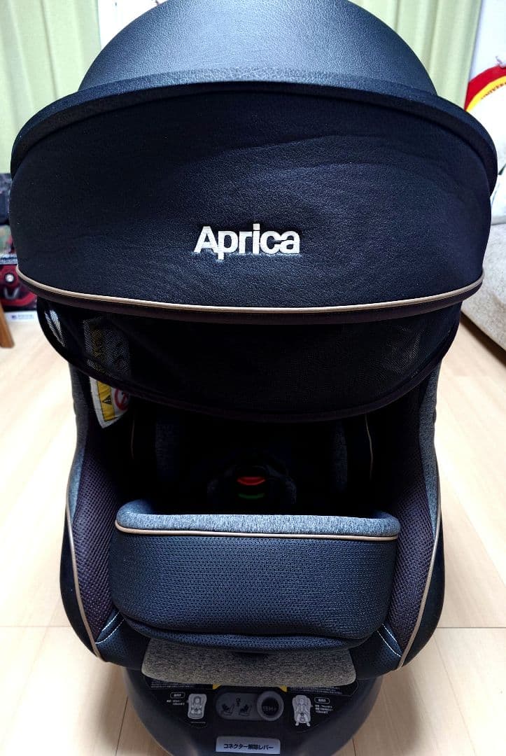 【美品】 アップリカ クルリラ プロテクト ISOFIX チャイルドシート