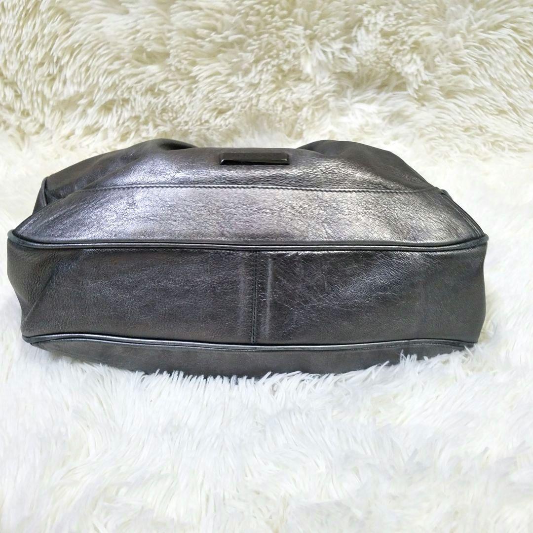 【美品】BURBERRY ワンショルダーバッグ レザー メタリックグレー 肩掛け