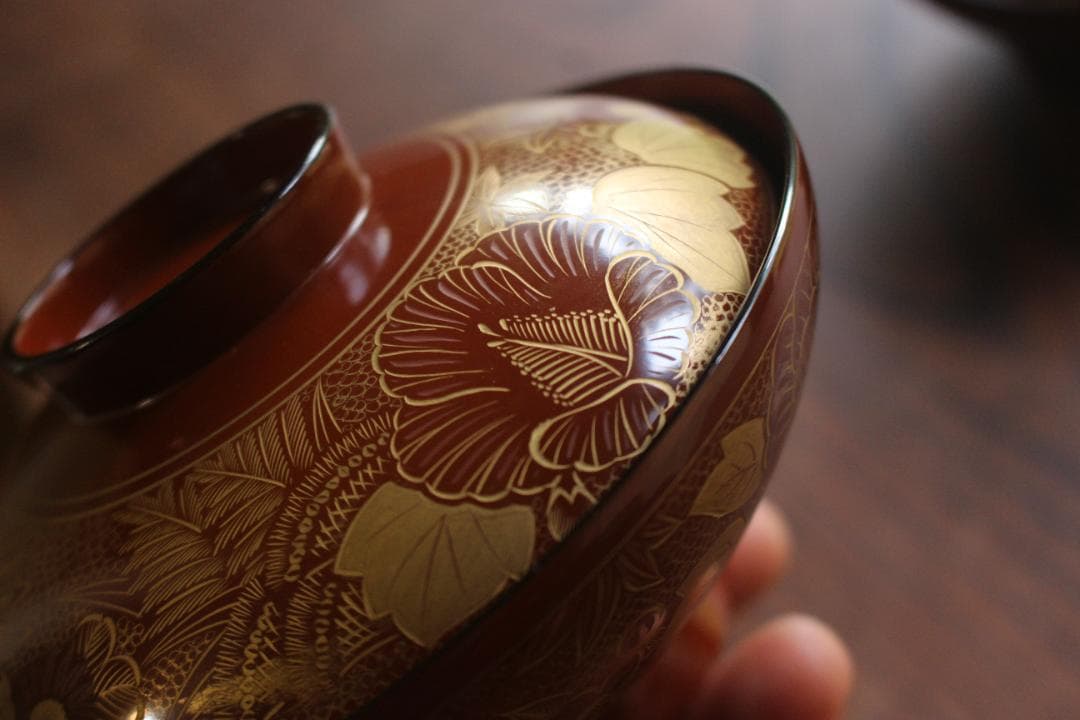 デッドストック！落ち着きある朱漆に極上花尽沈金の映えるお椀2点（検輪島塗沈金椀