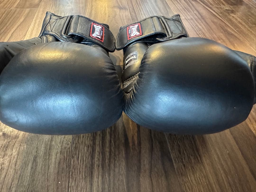 希少品　TWINS SPECIAL ボクシンググローブ 14oz ブラック