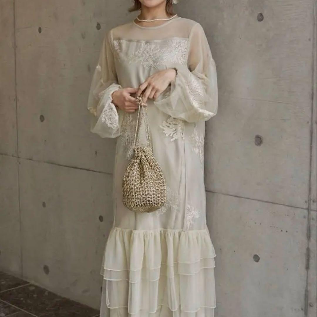 【美品】niana フラワー 刺繍ティアードフリルドレス Aライン