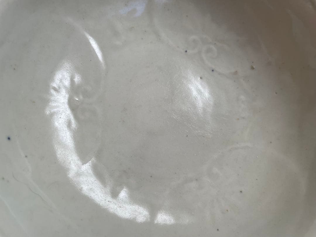 骨董　アンティーク　古伊万里　白磁　陽刻　膾皿　深皿　鉢