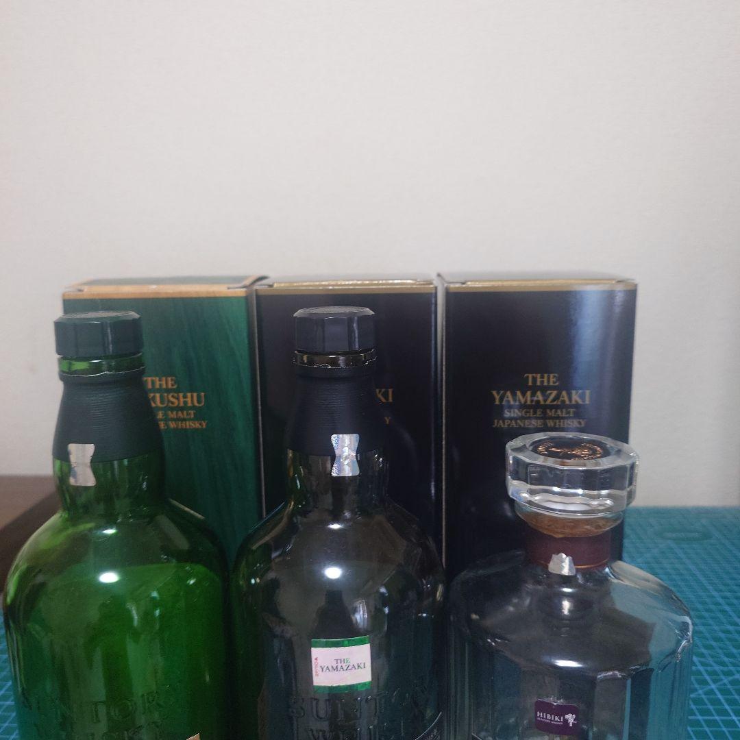 山崎18年セット、白州18年セット、響21年空瓶、山崎18年空箱のセットです！