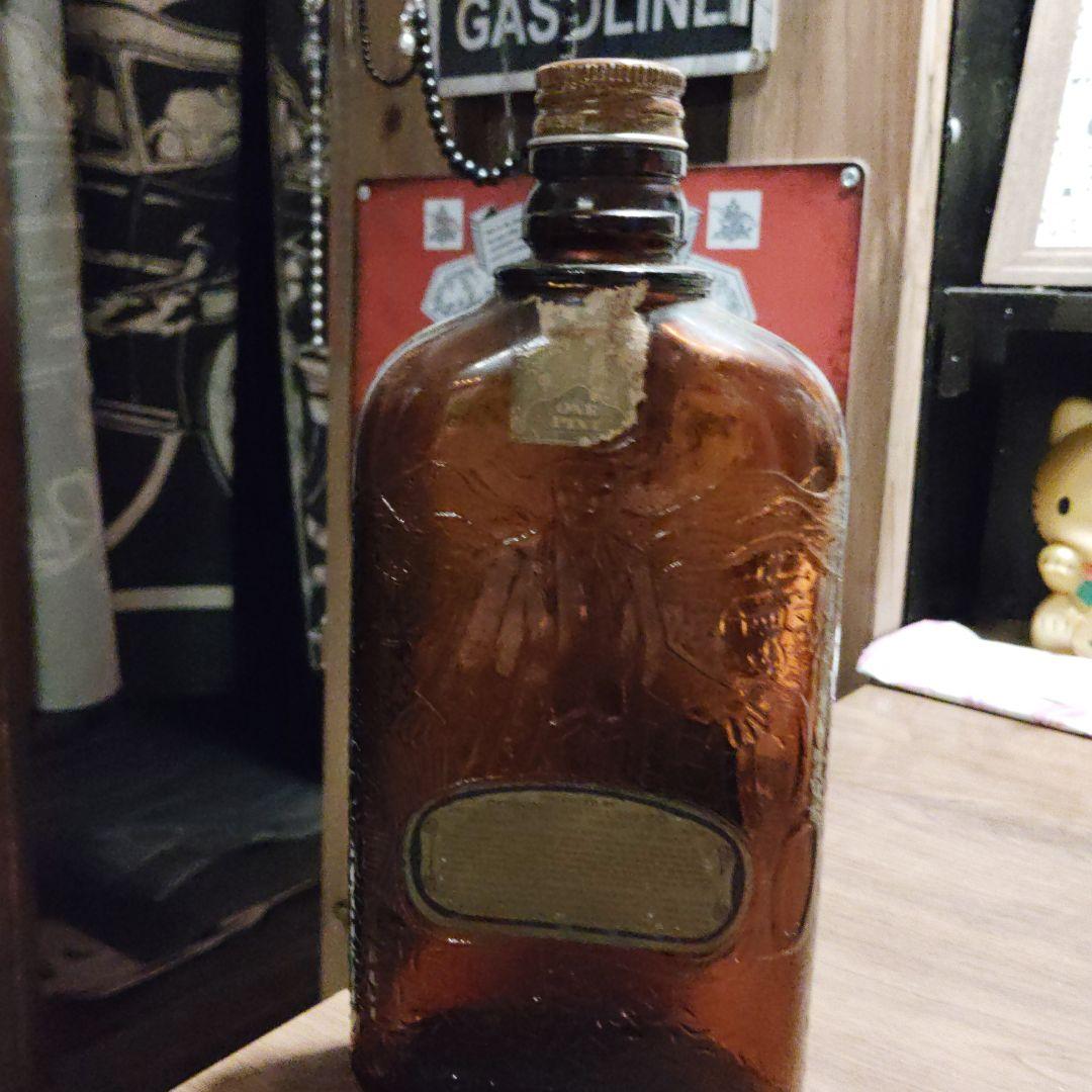 【極希少】100年以上前に製造、禁酒法時代に販売されてたウイスキーの空瓶