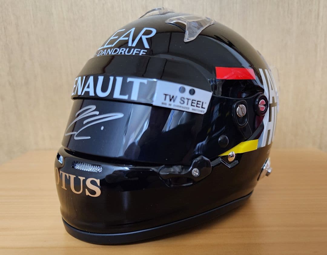 直筆サイン　キミ・ライコネン 2012年モナコGP ハント仕様 1/2ヘルメット