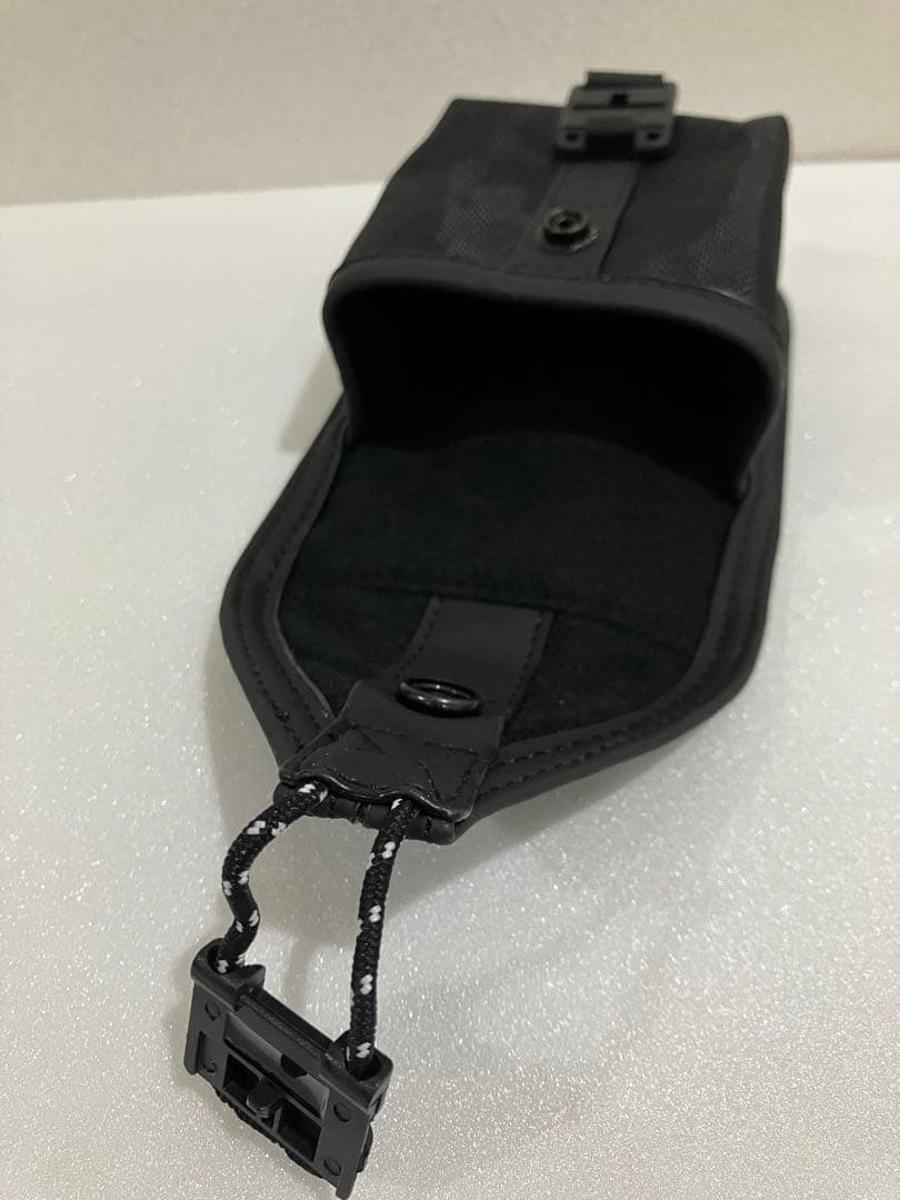 1PIU1UGUAL E3ウノピゥウノウグァーレトレ 距離計ケース ゴルフポーチ