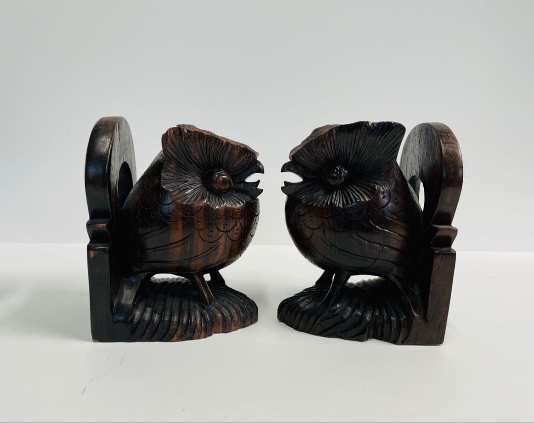 ヴィンテージの木彫りフクロウのブックエンド一 中古品木製彫刻 2個セット
